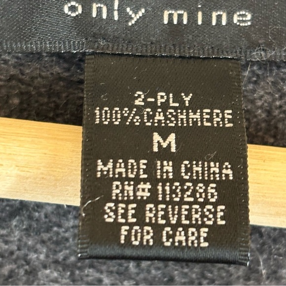 Only Mine M Grey Cashmere V Neck Sweater - Picture 3 of 9